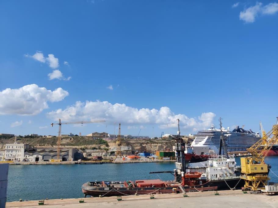 Crew 2 Savynomad Harbour Residences Wow Views Cospicua Exterior photo